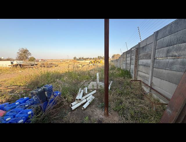 16,187M² SMALLHOLDING FOR SALE IN LILYVALE AH